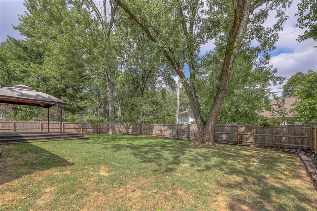 4815 NE Chouteau Drive — photo 20