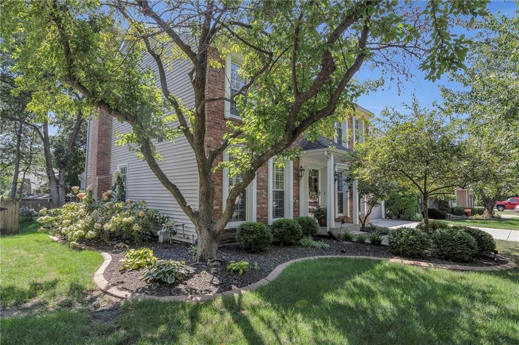 15705 W 92nd Terrace — photo 3