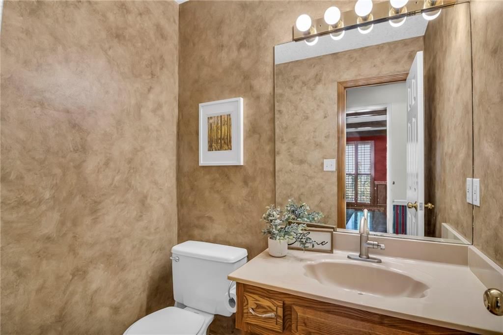 15705 W 92nd Terrace — photo 21