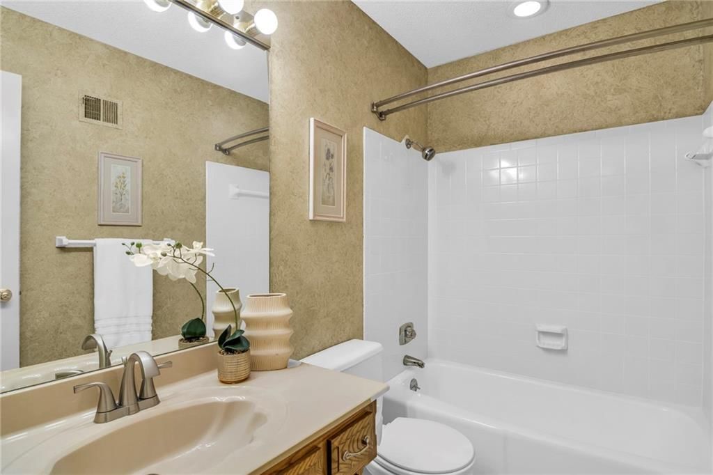 15705 W 92nd Terrace — photo 36
