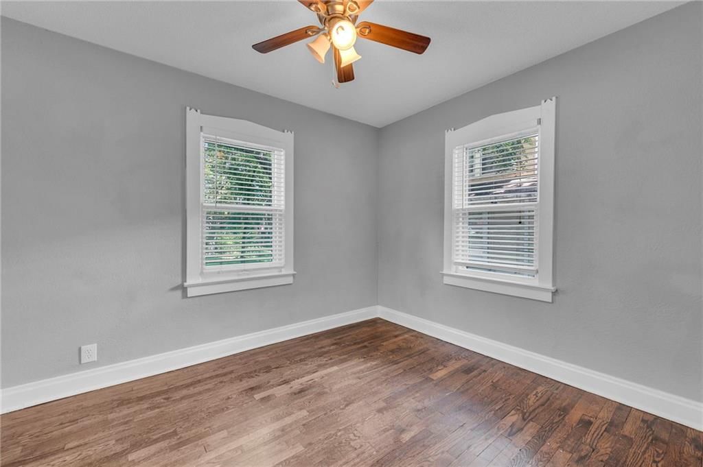 724 W 77th Street — photo 14