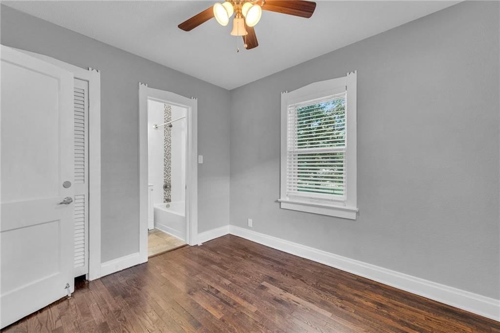 724 W 77th Street — photo 16