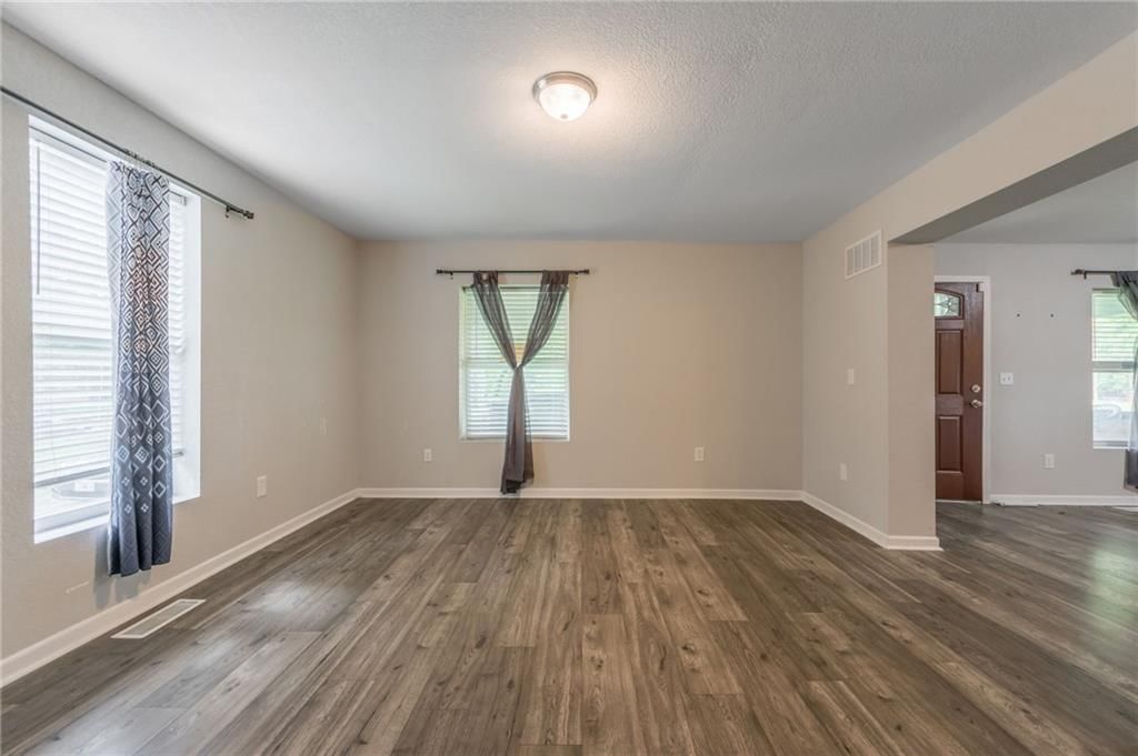 202 W Hortense Street — photo 11