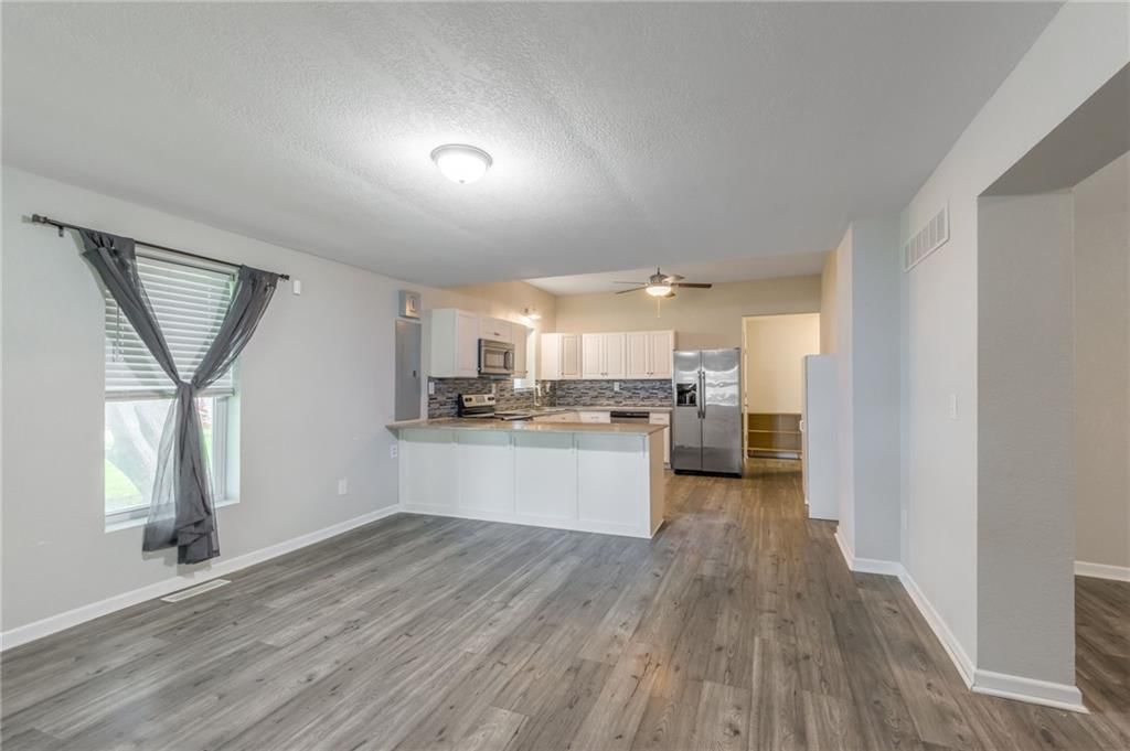 202 W Hortense Street — photo 7