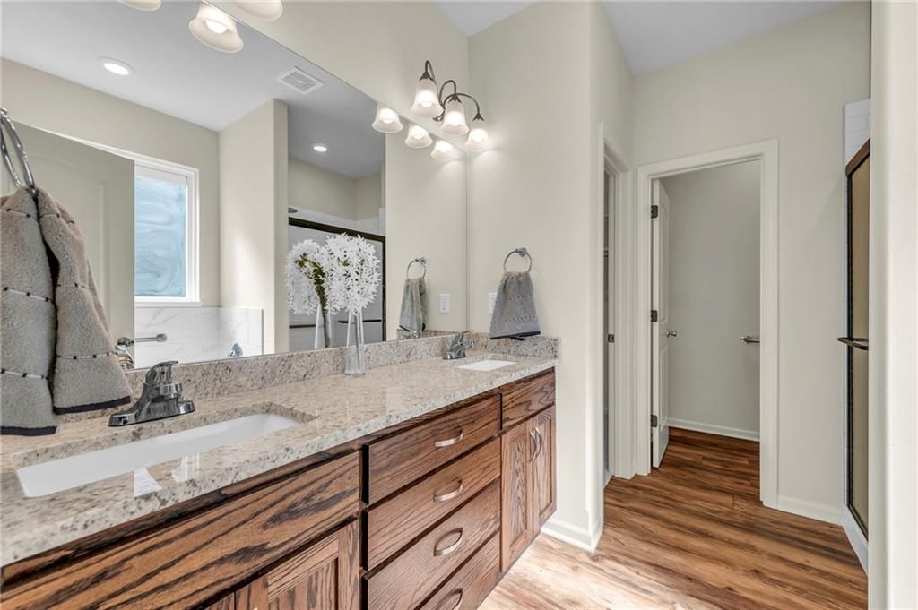 407 NE Poplar Court — photo 12