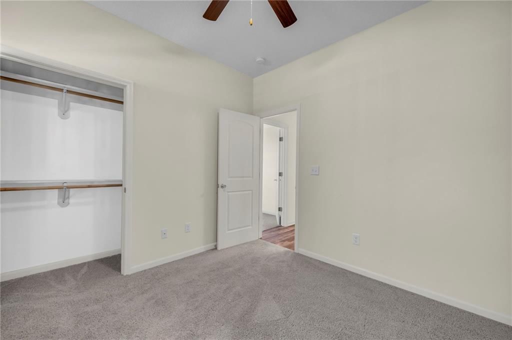 407 NE Poplar Court — photo 17