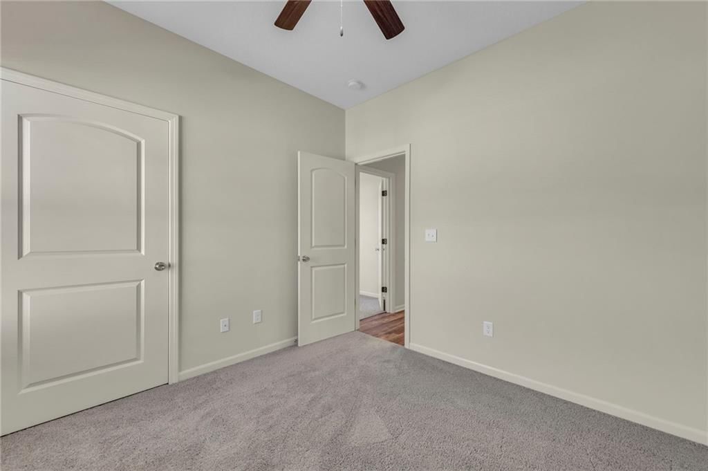 407 NE Poplar Court — photo 18
