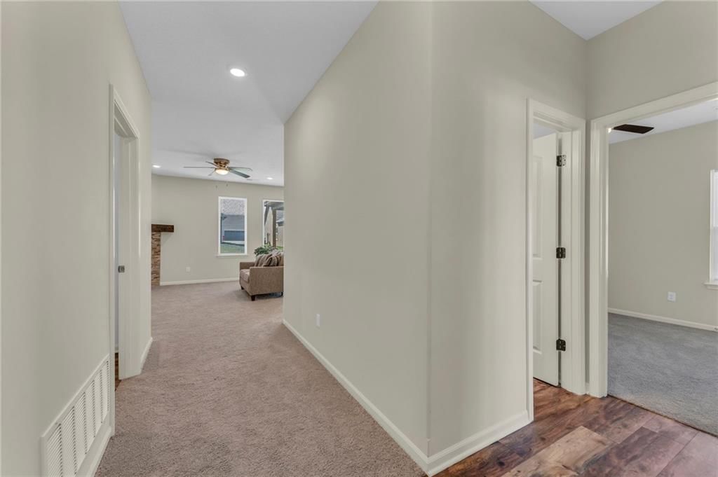 407 NE Poplar Court — photo 21