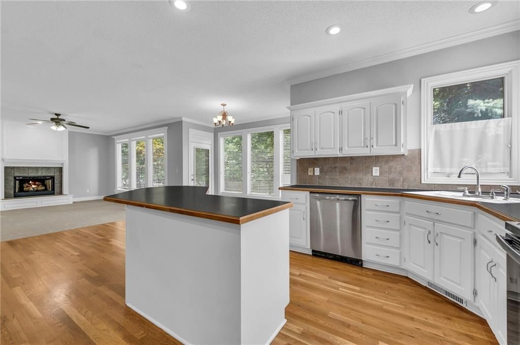 15319 S Alcan Street — photo 15