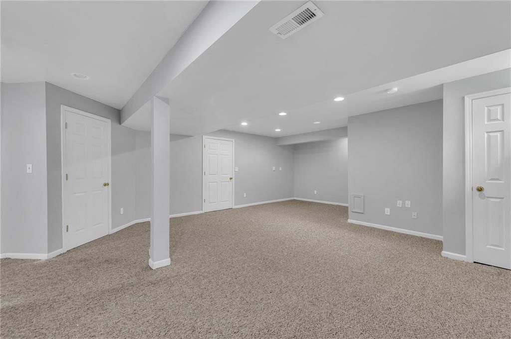 15319 S Alcan Street — photo 32