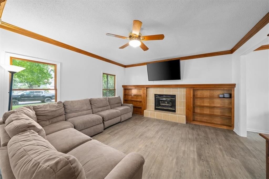 6219 W 156th Terrace — photo 5