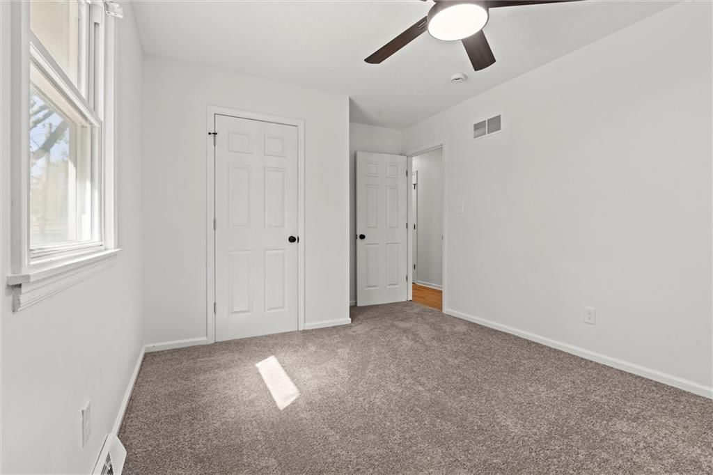 7005 NW Cross Road — photo 29