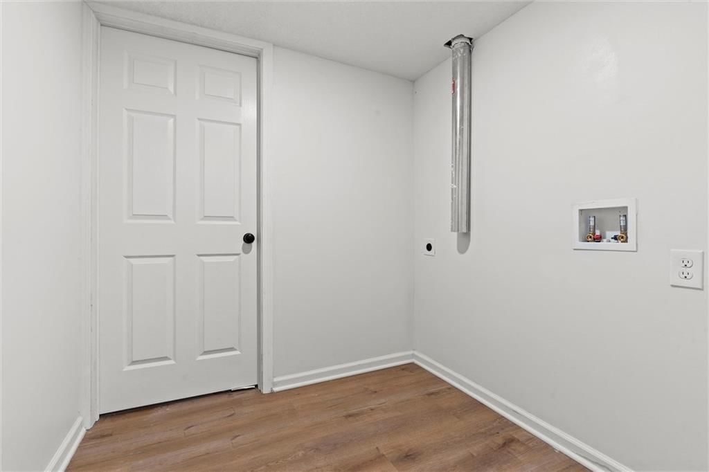 7005 NW Cross Road — photo 32