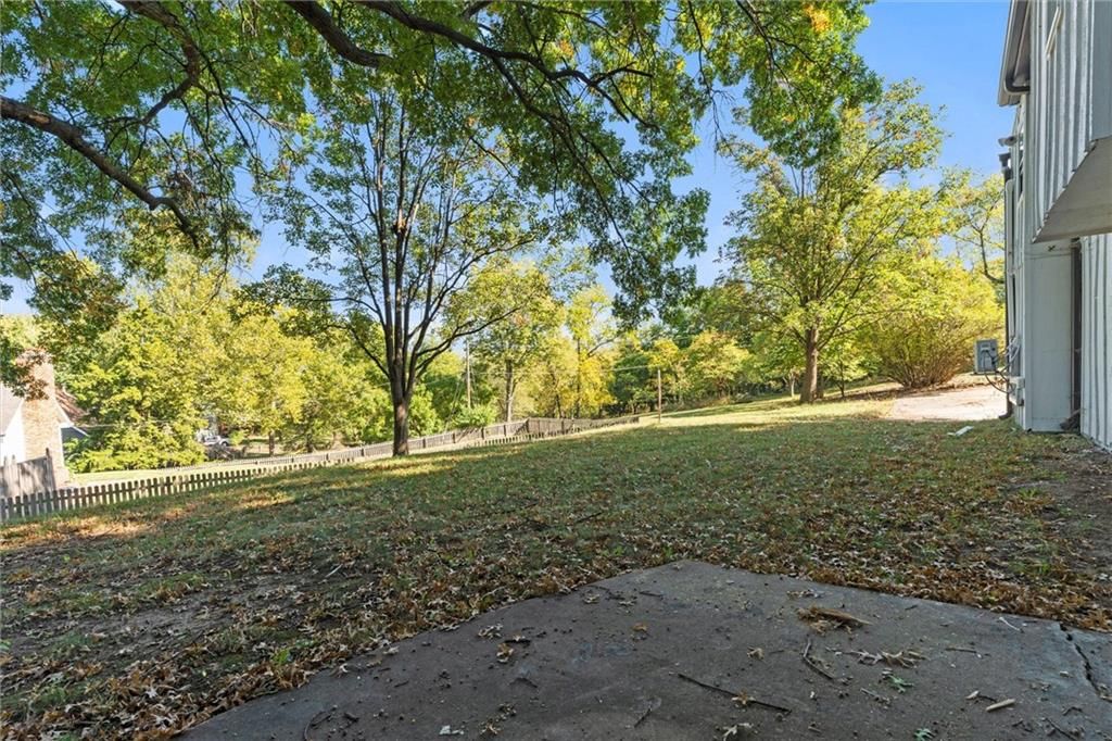 7005 NW Cross Road — photo 42