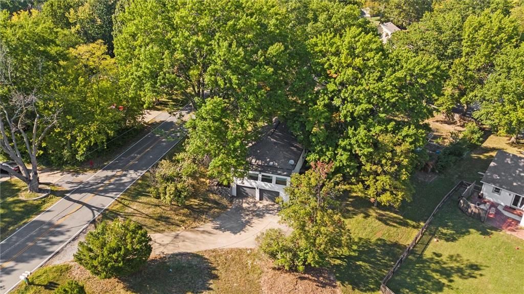 7005 NW Cross Road — photo 43