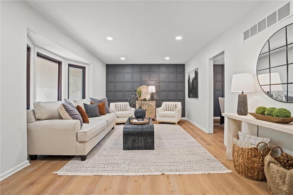 7005 NW Cross Road — photo 10