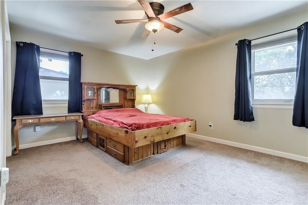 401 NW MEADOWVIEW Drive — photo 14