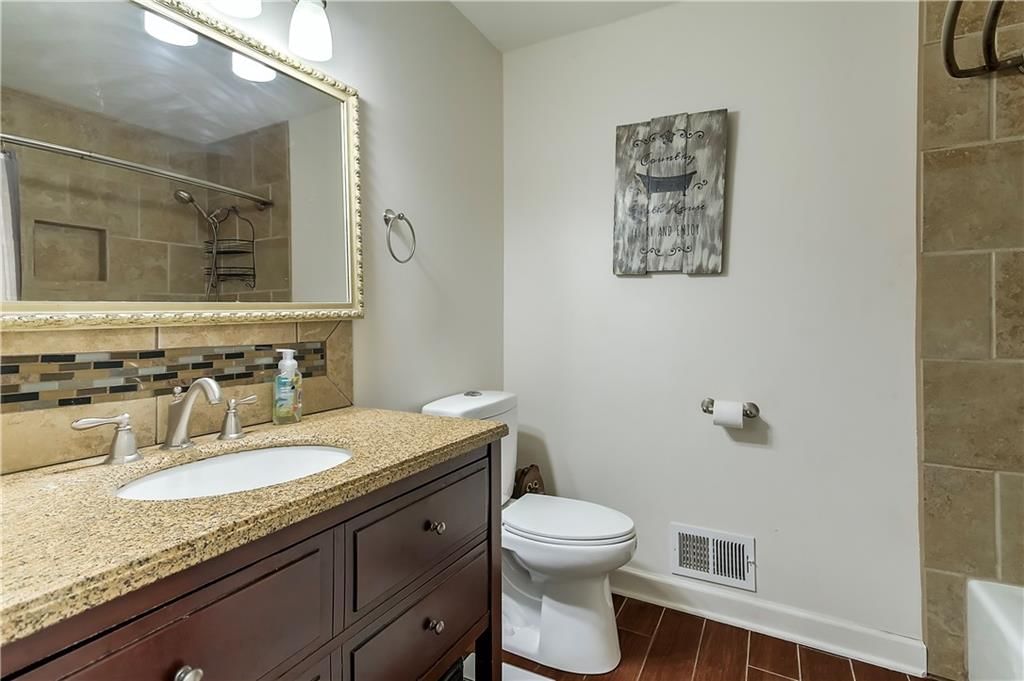 401 NW MEADOWVIEW Drive — photo 19