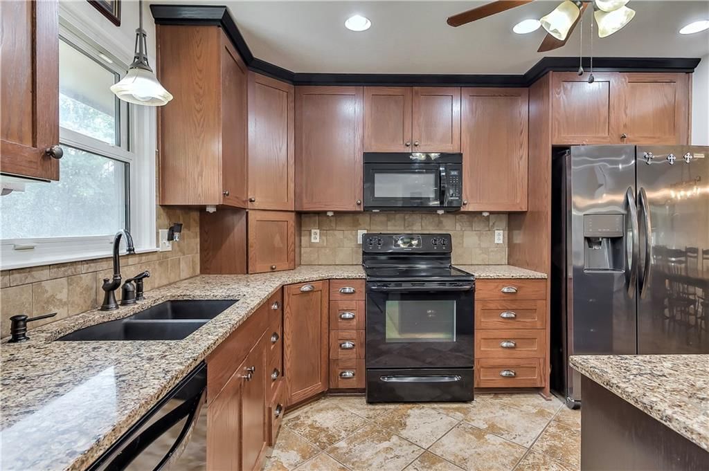 401 NW MEADOWVIEW Drive — photo 10