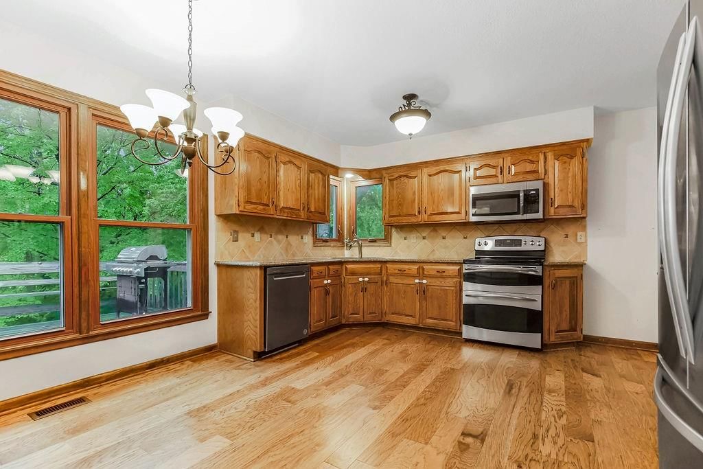 15016 W 83rd Place — photo 7