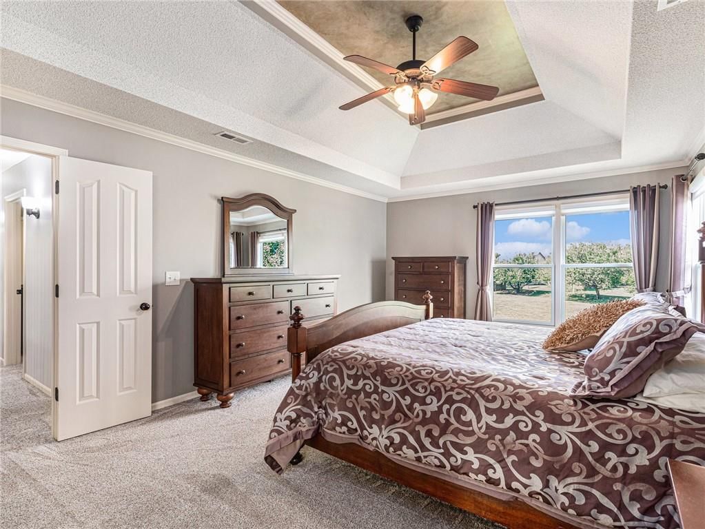 6002 Theden Street — photo 18