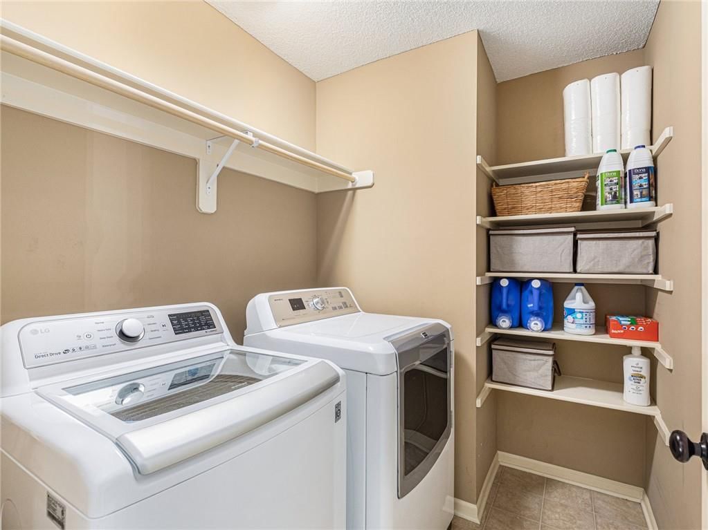 6002 Theden Street — photo 34