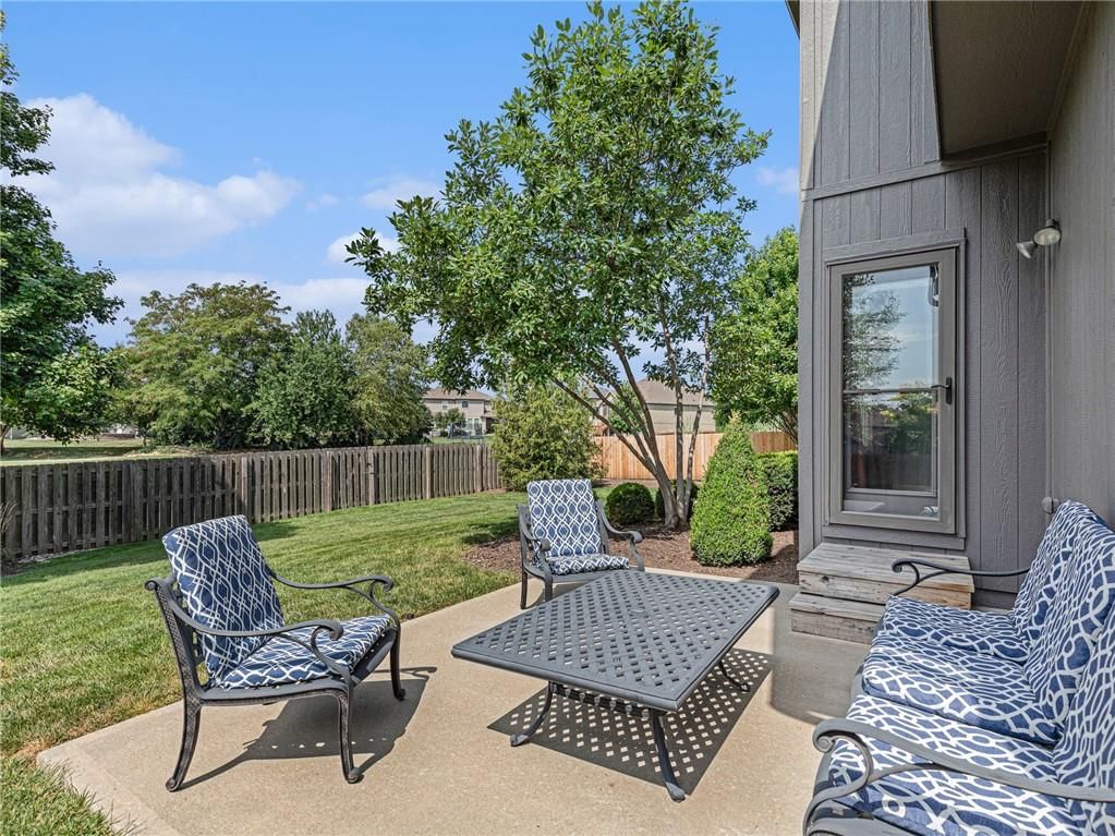 6002 Theden Street — photo 35