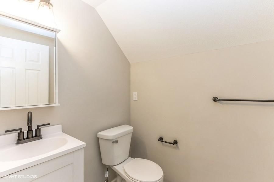 345 Quincy Avenue — photo 12