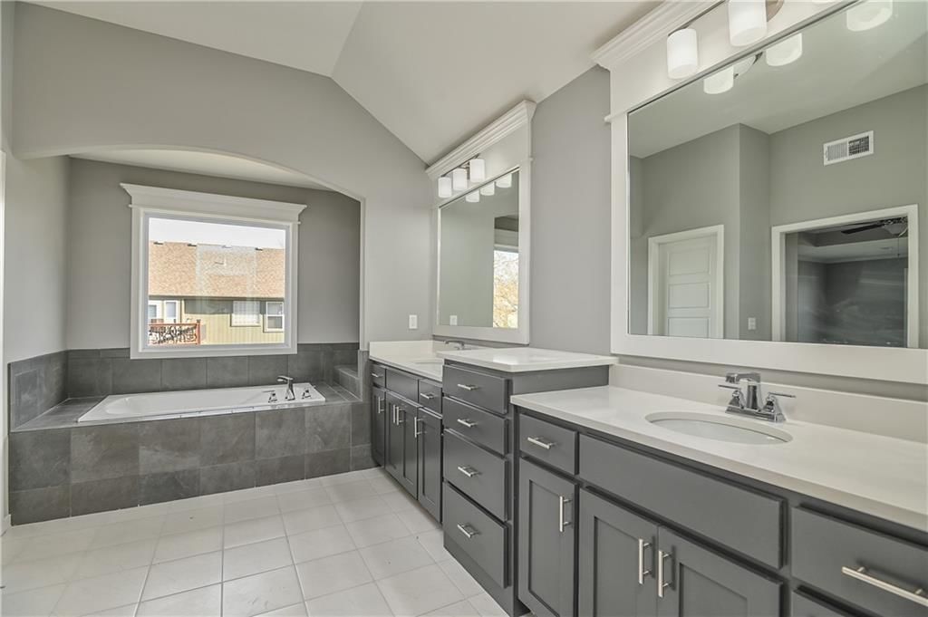 23812 W 58th Terrace — photo 11