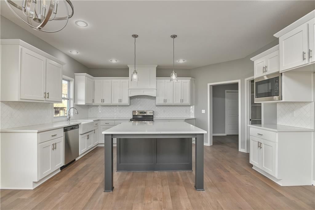 23812 W 58th Terrace — photo 8