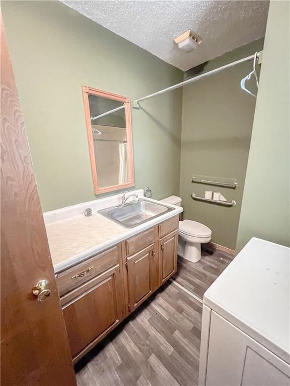 912 W 4th Street — photo 17