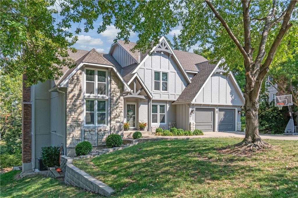 38 NE Shoreview Drive — photo 2