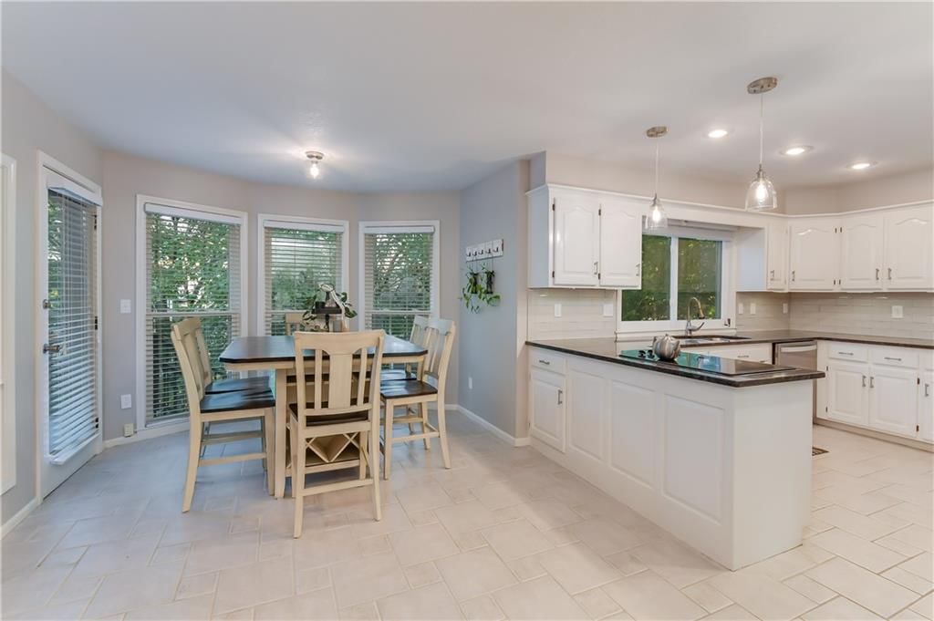 38 NE Shoreview Drive — photo 11