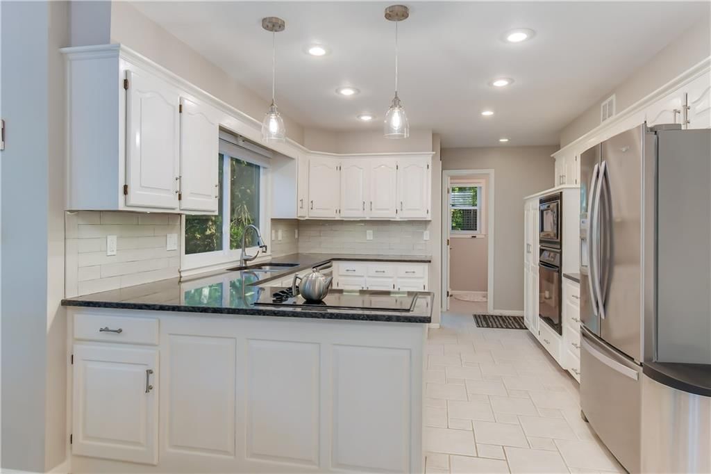 38 NE Shoreview Drive — photo 12