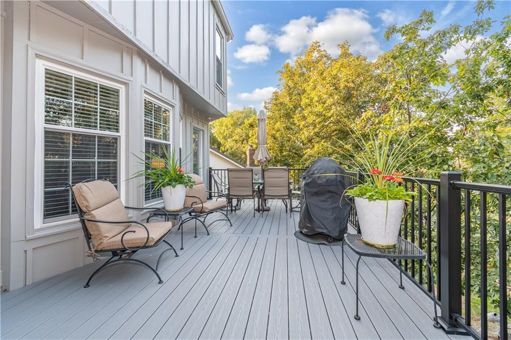 38 NE Shoreview Drive — photo 16