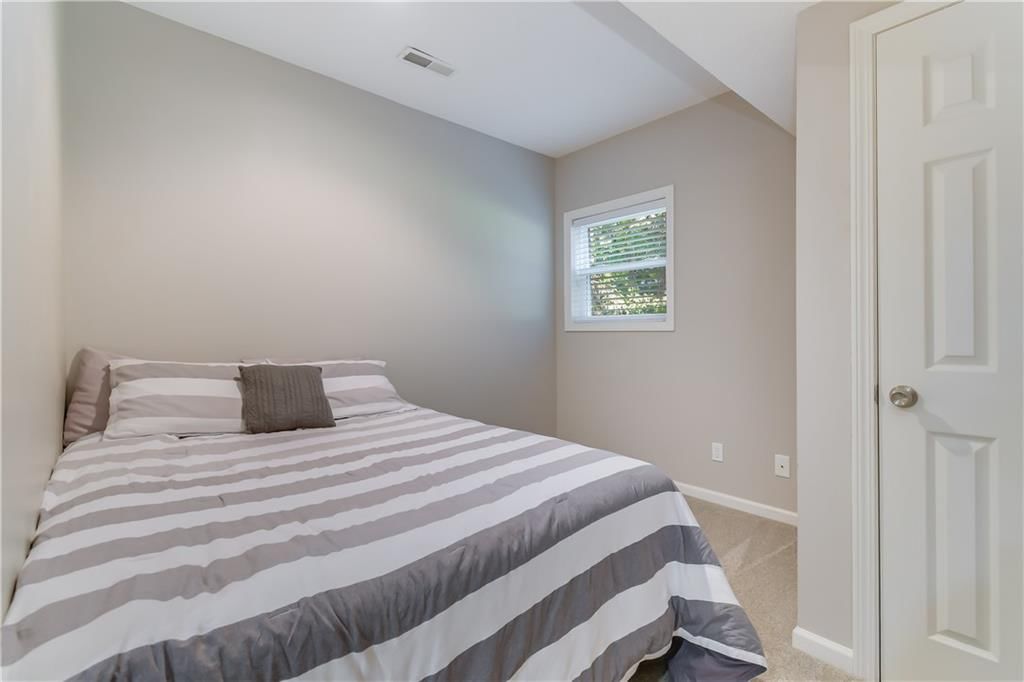 38 NE Shoreview Drive — photo 35