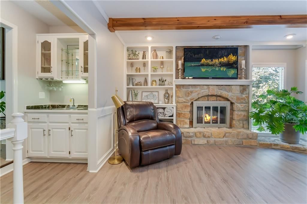 38 NE Shoreview Drive — photo 5