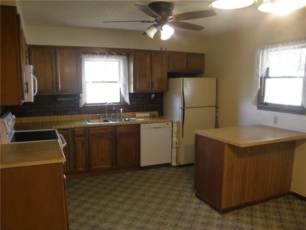 19587 300 Road — photo 8