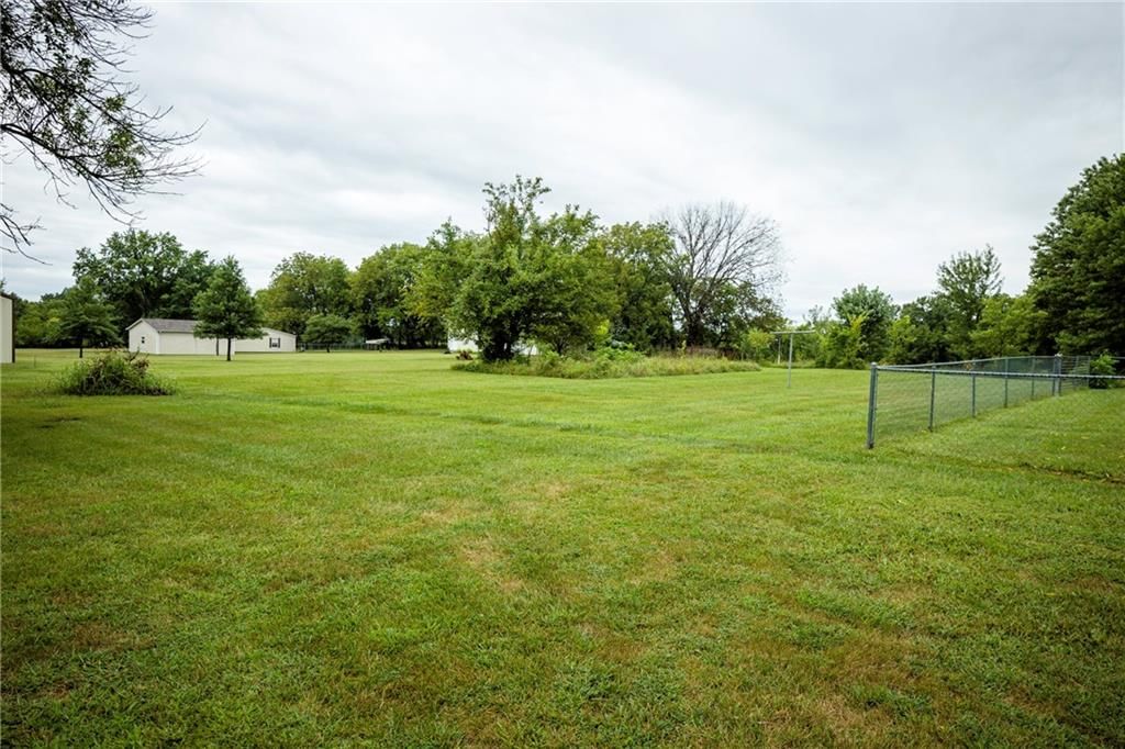 16 NW 425th Road — photo 42