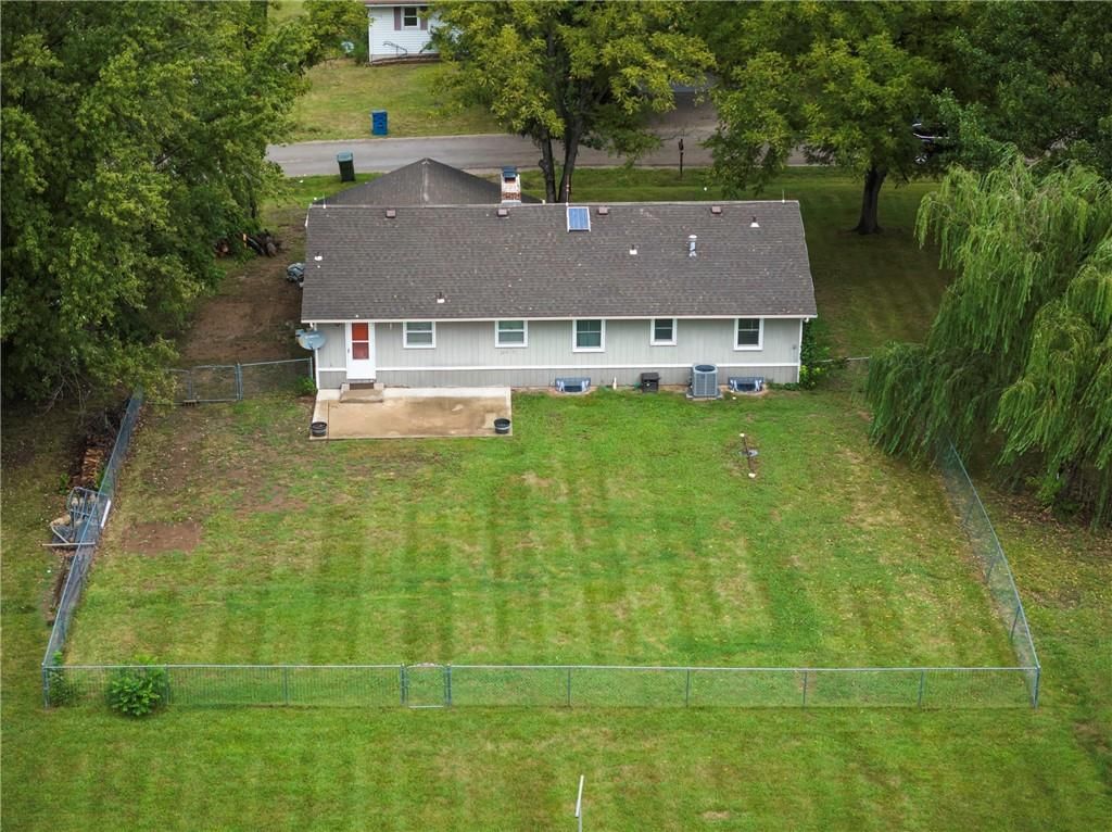 16 NW 425th Road — photo 48