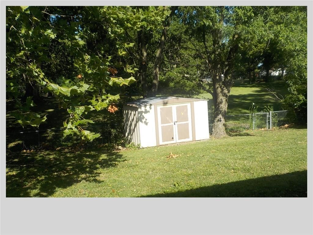 512 Hollywood Avenue — photo 12