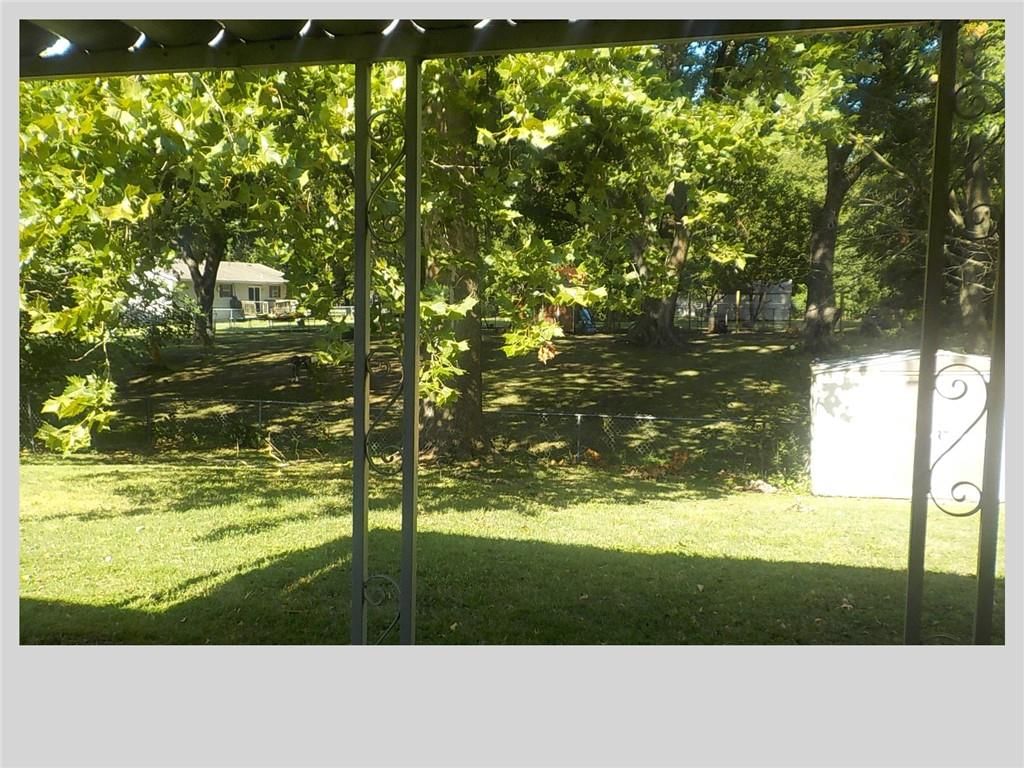 512 Hollywood Avenue — photo 13