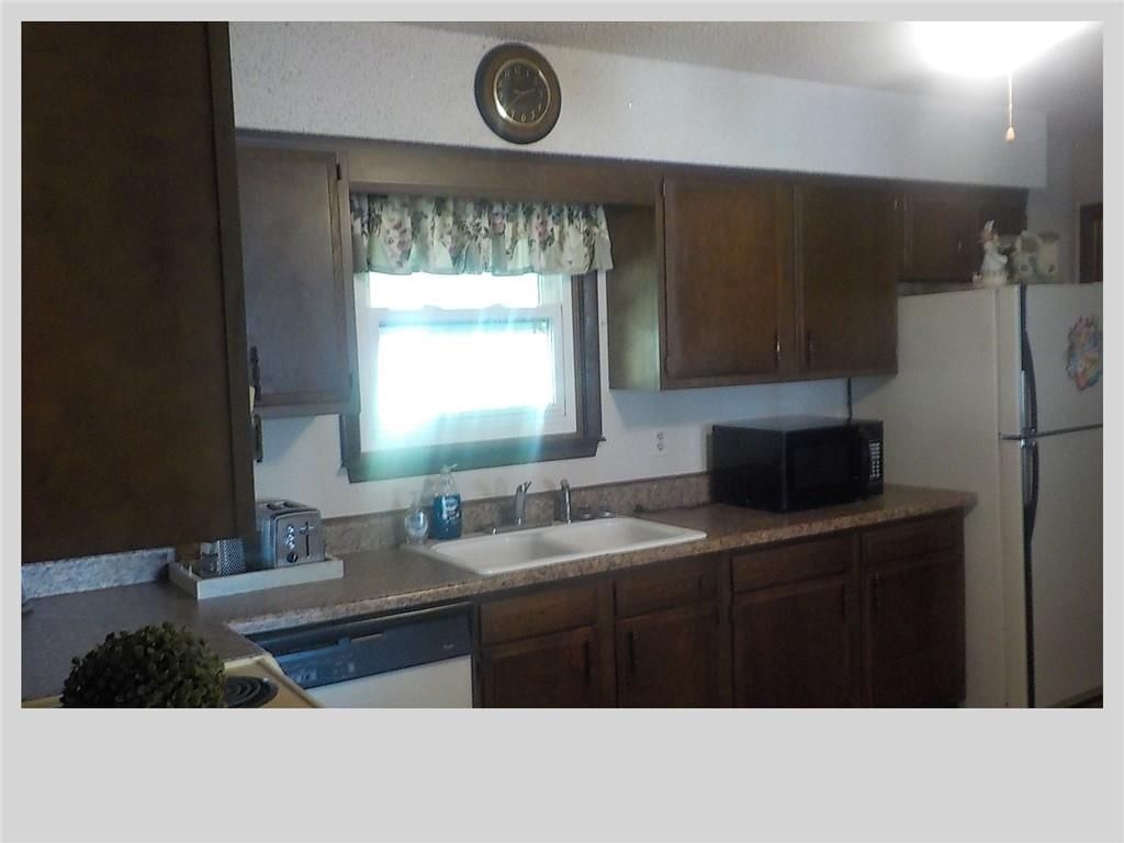 512 Hollywood Avenue — photo 30