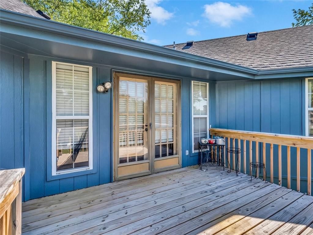 1536 NE TAWNY Drive — photo 19