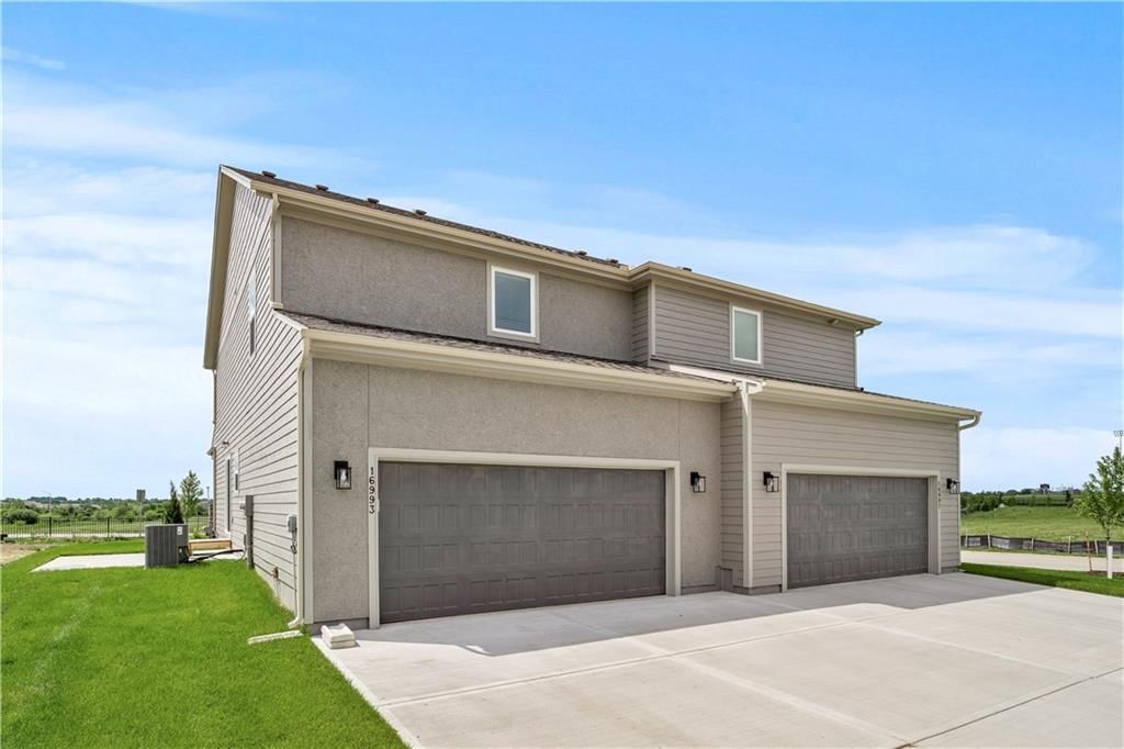 16993 W 164th Terrace — photo 26
