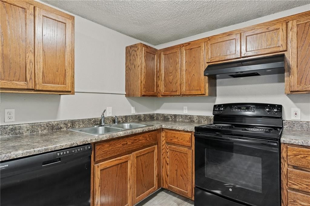 505 S Shaw Street — photo 12