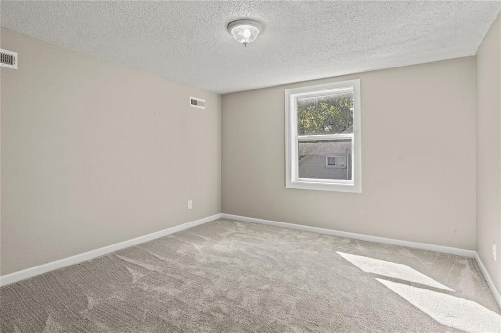505 S Shaw Street — photo 17