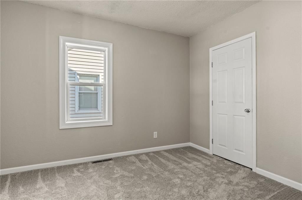 505 S Shaw Street — photo 8