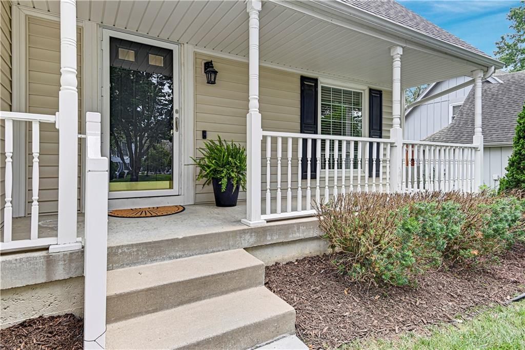15239 Dearborn Street — photo 2