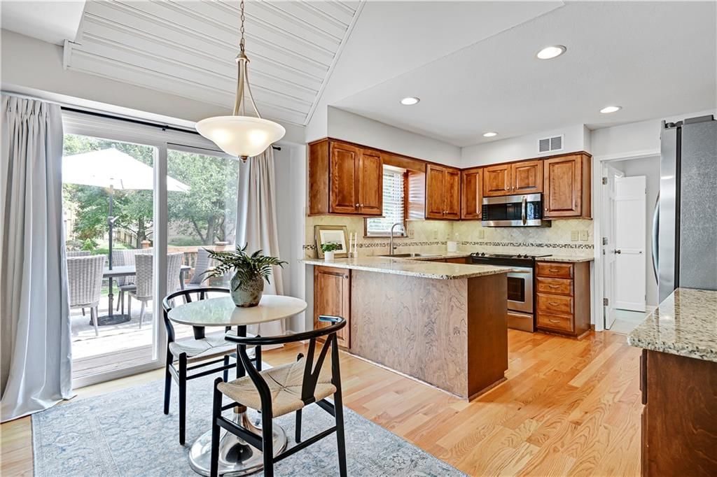 15239 Dearborn Street — photo 8